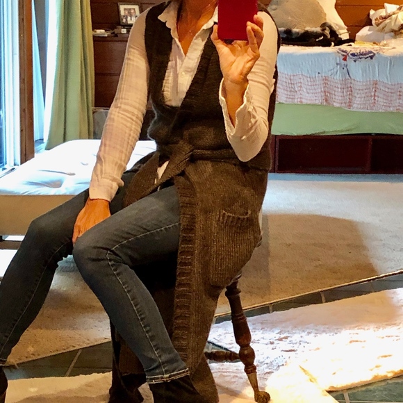 Robbi & Nikki Brown Maxi Vest Sweater - Picture 4 of 7
